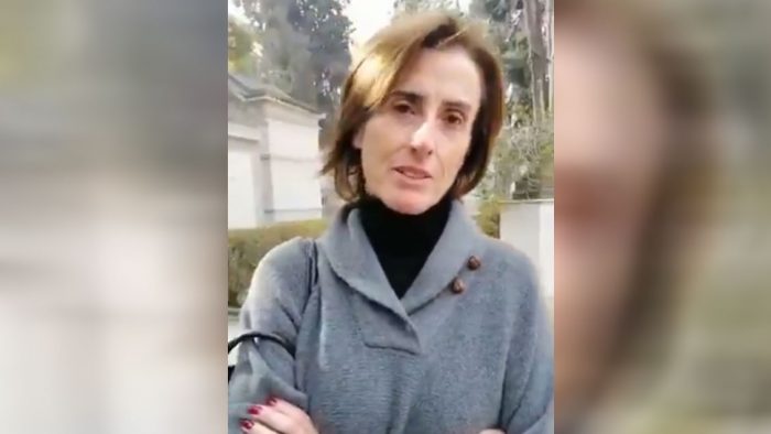 Colegio de Profesores descarta que funa a ministra Cubillos sea un montaje y la justifica: “Expresó un malestar muy grande que existe” Colegio de Profesores descarta que funa a ministra Cubillos sea un montaje y la justifica: