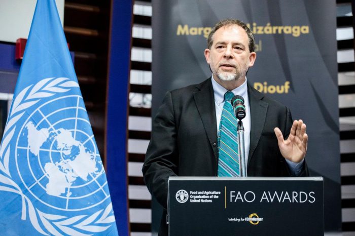 FAO Awards: Girardi recibió reconocimiento internacional por la Ley de Etiquetado FAO Awards: Girardi recibió reconocimiento internacional por la Ley de Etiquetado