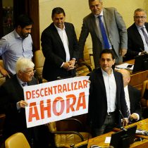 Gobernadores de cartón: UDI y Evópoli quieren aplazar elección con la excusa de la falta de atribuciones