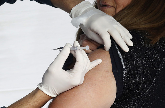 Diputado Castro (PS) emplaza a ministro de Salud por mala administración de vacunas anti influenza: 