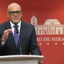 Ministro venezolano llama 