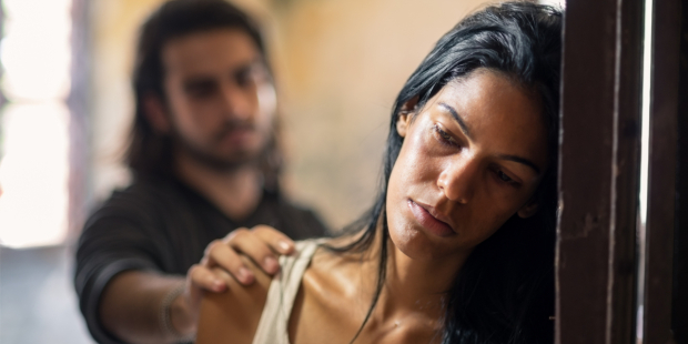 “Si él es tan bueno, ¿por qué me siento tan mal?”: el libro que ayuda a detectar el maltrato psicológico “Si él es tan bueno, ¿por qué me siento tan mal?”: el libro que ayuda a detectar el maltrato psicológico