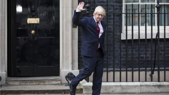 Boris Johnson anuncia un desconfinamiento progresivo a partir de junio Boris Johnson anuncia un desconfinamiento progresivo a partir de junio