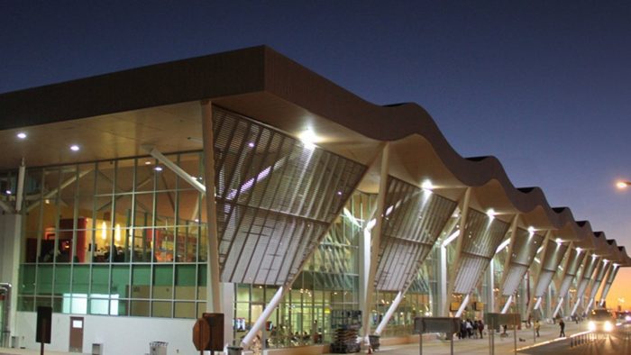 Sobreseen a ex ejecutivo de Codelco imputado por falsa alarma de bomba en Aeropuerto de Calama Sobreseen a ex ejecutivo de Codelco imputado por falsa alarma de bomba en Aeropuerto de Calama