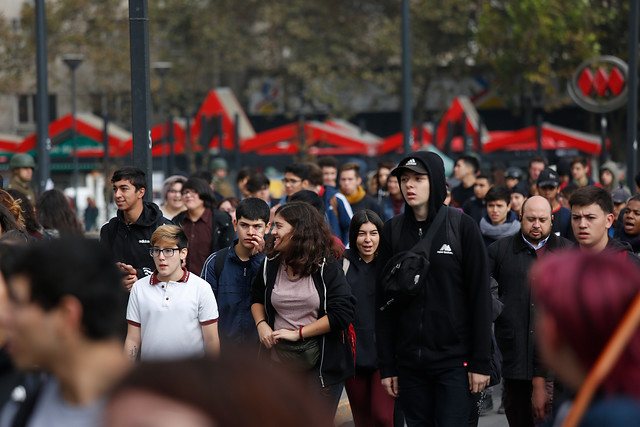 “Falsa, injusta y sorda”: estudio de la UDP revela una crítica percepción de los jóvenes hacia la democracia “Falsa, injusta y sorda”: estudio de la UDP revela una crítica percepción de los jóvenes hacia la democracia