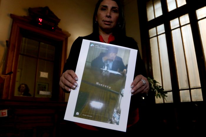 Tiro por la culata: justicia rechaza querella y denuncia a Rubilar por “exposición pública” de estudiante del Instituto Nacional Tiro por la culata: justicia rechaza querella y denuncia a Rubilar por