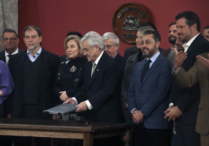 Gobierno promulga ley de Atención Preferente para adultos mayores y personas con discapacidad Gobierno promulga ley de Atención Preferente para adultos mayores y personas con discapacidad