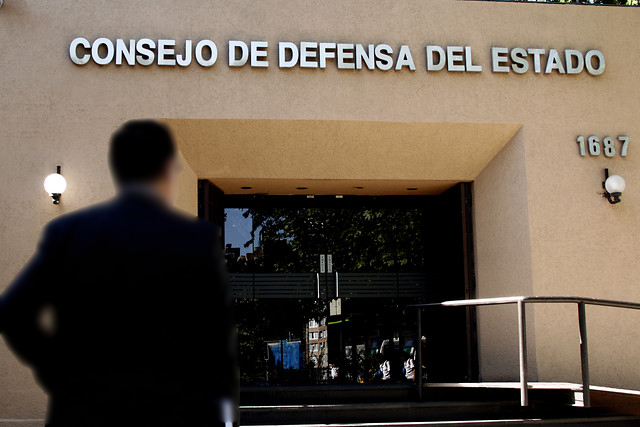 CDE de nuevo le raya la cancha al TC: pide suspender orden que paralizó investigación contra Oviedo CDE de nuevo le raya la cancha al TC: pide suspender orden que paralizó investigación contra Oviedo