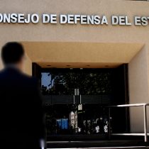 CDE le raya la cancha al TC: exige que revise el caso Oviedo y lo acusa de 