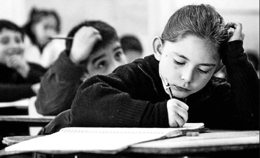 La Estrategia de Educación Pública: una puerta para construir un acuerdo país La Estrategia de Educación Pública: una puerta para construir un acuerdo país