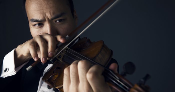 Violinista kazajo Erzhan Kulibaev junto al pianista Danor Quinteros en la USM, Valparaíso Violinista kazajo Erzhan Kulibaev junto al pianista Danor Quinteros en la USM, Valparaíso