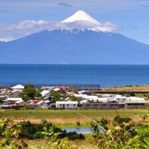 Bahía de Puerto Varas supera en 16 veces normativa vigente para uso recreativo del agua