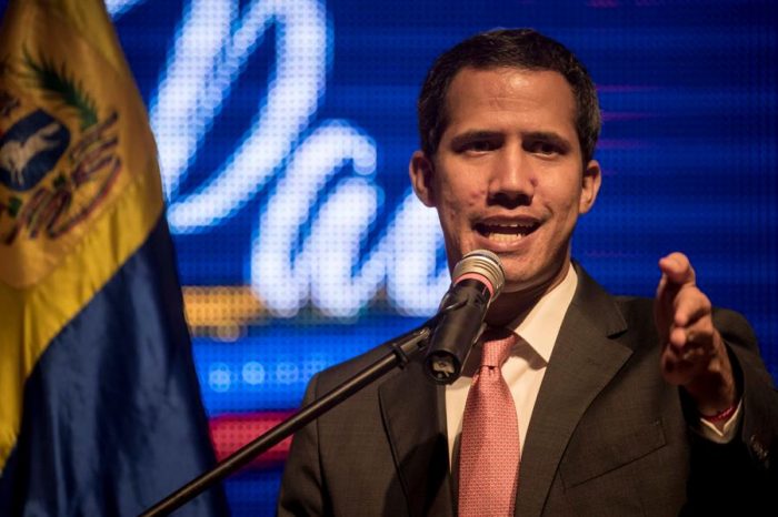 Guaidó le pide a los exiliados venezolanos ayuda para “reconstruir” el país Guaidó le pide a los exiliados venezolanos ayuda para