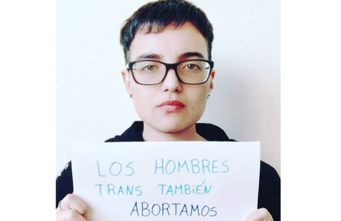 Comisión de Mujeres aprueba aborto en tres causales para hombres trans