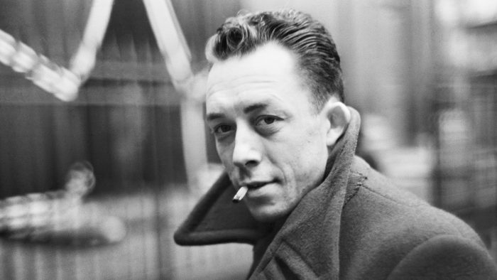 Albert Camus en Chile: a 70 años de la conferencia “El Tiempo de los Asesinos” que dio el Nobel en Santiago en medio de protestas callejeras Albert Camus en Chile: a 70 años de la conferencia “El Tiempo de los Asesinos” que dio el Nobel en Santiago en medio de protestas callejeras