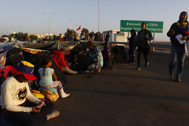 No cede ni un centímetro: Interior reafirma criterio de migración “ordenada” ante crisis en Chacalluta No cede ni un centímetro: Interior reafirma criterio de migración “ordenada” ante crisis en Chacalluta