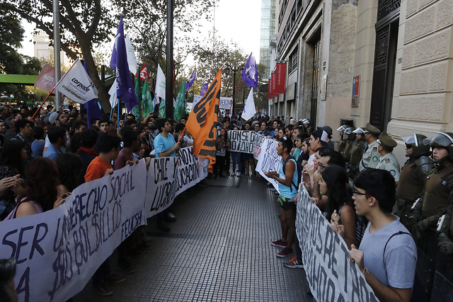 Expertos analizan si existe triestamentalidad en las universidades chilenas a cuatro años del fin del “amarre” de la LOCE Expertos analizan si existe triestamentalidad en las universidades chilenas a cuatro años del fin del “amarre” de la LOCE