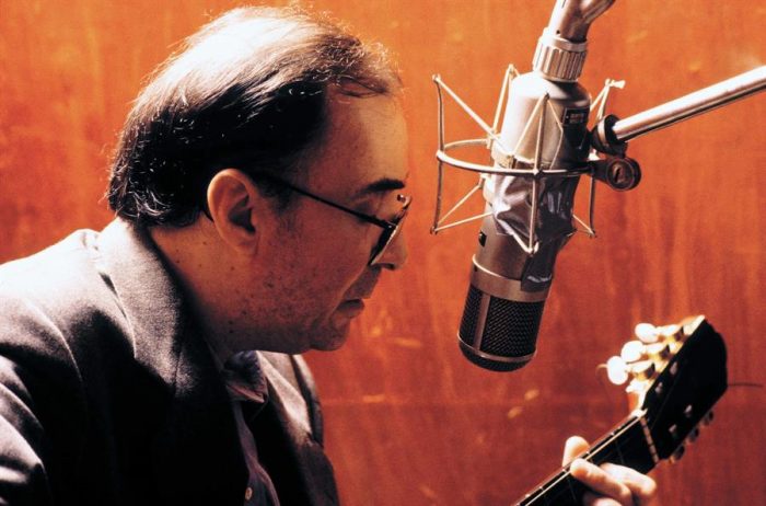 A los 88 años muere Joao Gilberto, uno de los padres y leyenda del bossa nova A los 88 años muere Joao Gilberto, uno de los padres y leyenda del bossa nova