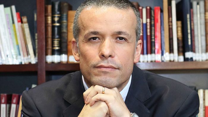 Oscar Landerretche: entre la utopía de ser Pedro Sánchez y el riesgo de caer bajo el “síndrome Pacheco” Oscar Landerretche: entre la utopía de ser Pedro Sánchez y el riesgo de caer bajo el