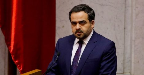Quintana sostiene que el Gobierno “no puede lavarse las manos” tras aprobación del proyecto que posterga pago del permiso de circulación Quintana sostiene que el Gobierno