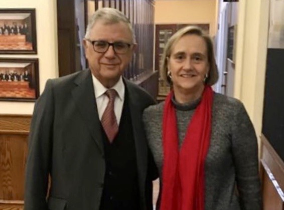 Vuelco en el Colegio de Abogados: asume como presidenta Leonor Etcheberry tras renuncia de Arturo Alessandri Vuelco en el Colegio de Abogados: asume como presidenta Leonor Etcheberry tras renuncia de Arturo Alessandri