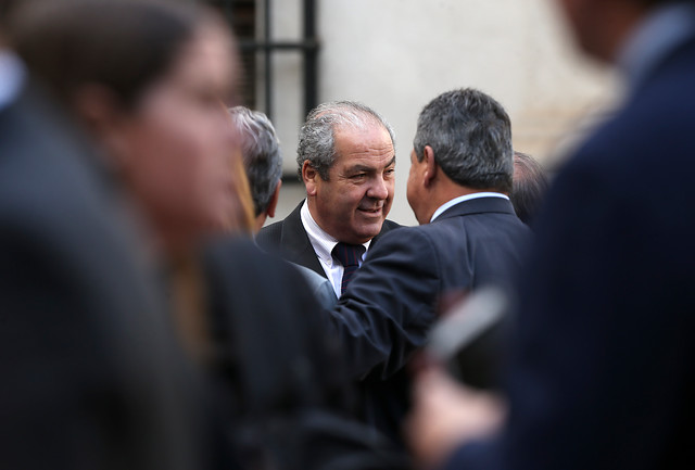 Subsecretario Castillo se anota otro punto en su lista de errores y desata críticas transversales por desafortunado comentario sobre consultorios Subsecretario Castillo se anota otro punto en su lista de errores y desata críticas transversales por desafortunado comentario sobre consultorios