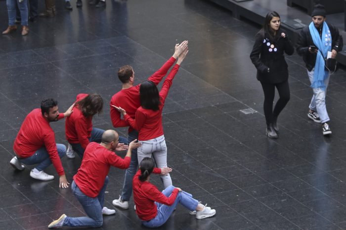 La danza contemporánea conmemora los cien años de Nemesio Antúnez con espectáculo en Metro de Santiago