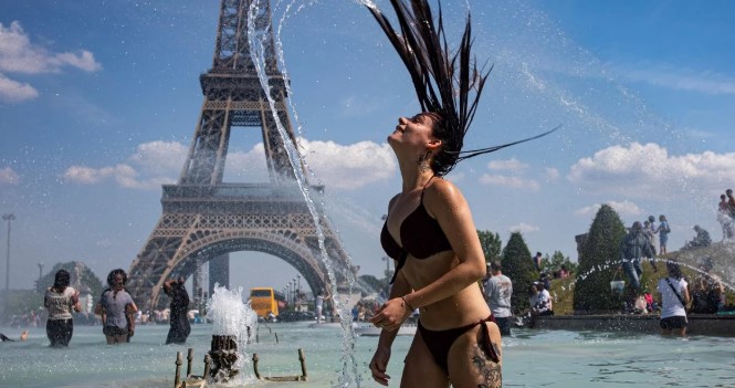 Europa se derrite por ola de calor y rompe nuevos récords Europa se derrite por ola de calor y rompe nuevos récords