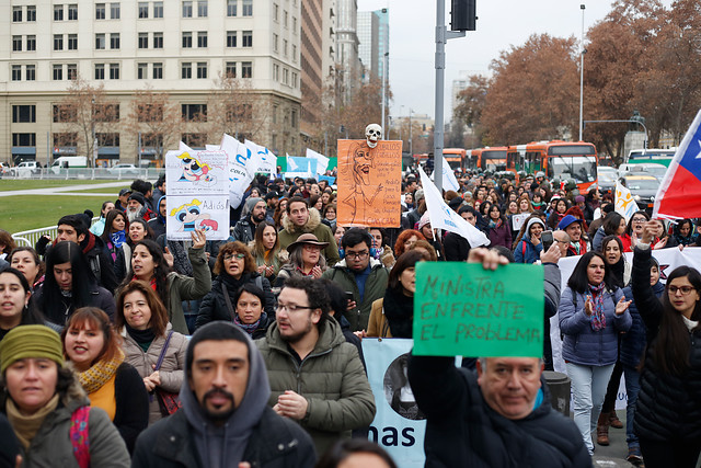 Una política pública educacional carente de estabilidad y de legitimidad Una política pública educacional carente de estabilidad y de legitimidad
