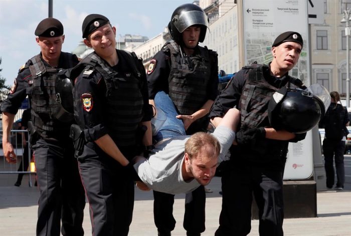 Más de 1.000 detenidos en una manifestación en Moscú tras una de las represiones más violentas de las autoridades en los últimos años Más de 1.000 detenidos en una manifestación en Moscú tras una de las represiones más violentas de las autoridades en los últimos años