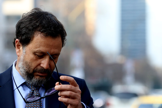 El relato de Rodrigo Hinzpeter tras recibir bomba en su oficina: “Pudo haber sido el día de mi muerte” El relato de Rodrigo Hinzpeter tras recibir bomba en su oficina: