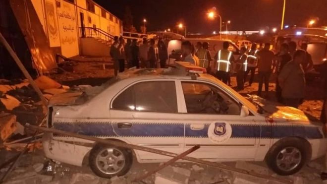 Libia: al menos 44 muertos y 130 heridos en un ataque aéreo a un centro de migrantes Libia: al menos 44 muertos y 130 heridos en un ataque aéreo a un centro de migrantes