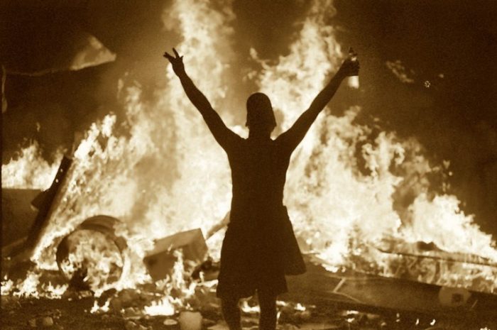 A 20 años de Woodstock ‘99: el festival del rock, excesos y descontrol A 20 años de Woodstock ‘99: el festival del rock, excesos y descontrol