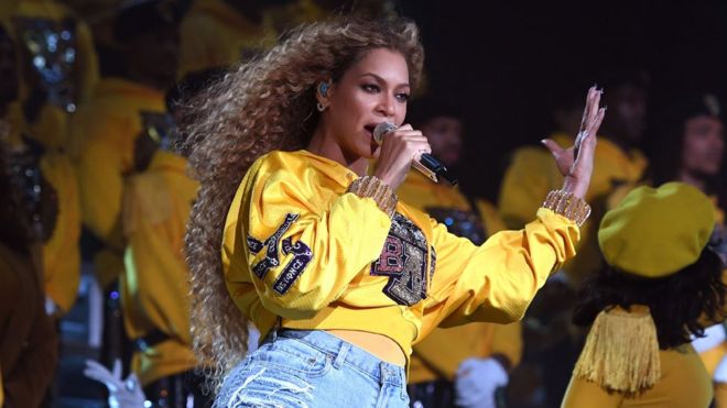 Beyoncé y Taylor Swift pasan a la historia de los Grammys Beyoncé y Taylor Swift pasan a la historia de los Grammys