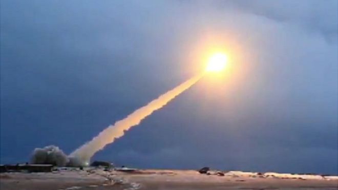 Rusia: qué se sabe de la misteriosa arma nuclear probada por Moscú que dejó 7 muertos y un aumento temporal de radiación en el Ártico Rusia: qué se sabe de la misteriosa arma nuclear probada por Moscú que dejó 7 muertos y un aumento temporal de radiación en el Ártico