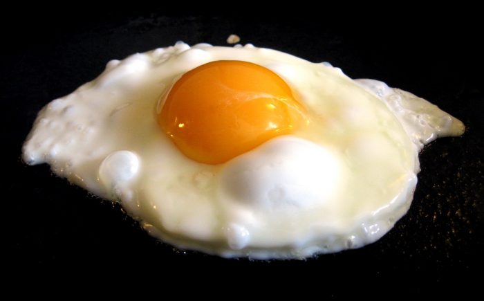 Menos huevos y carne roja: la restricción en la dieta que podría ayudar en la lucha contra el cáncer Menos huevos y carne roja: la restricción en la dieta que podría ayudar en la lucha contra el cáncer