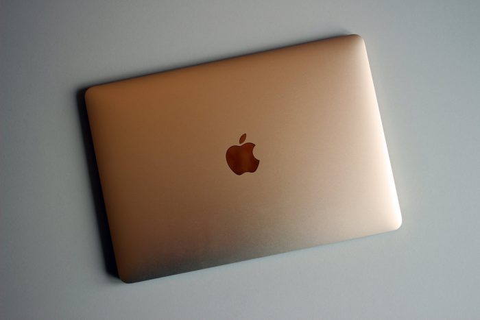 ¿Por qué Estados Unidos prohíbe viajar en avión con un MacBook Pro de 15 pulgadas? ¿Por qué Estados Unidos prohíbe viajar en avión con un MacBook Pro de 15 pulgadas?