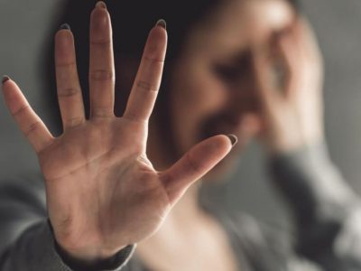 Diciembre de funas: ¿Moda? ¿Forma de protesta? Las razones psicológicas tras los diversos testimonios sobre abusos que se han tomado las redes sociales Diciembre de funas: ¿Moda? ¿Forma de protesta? Las razones psicológicas tras los diversos testimonios sobre abusos que se han tomado las redes sociales