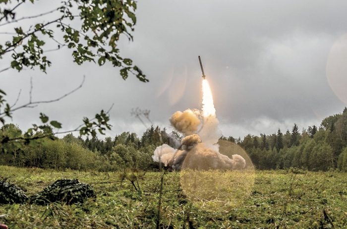 Alza de radiación tras explosión en prueba de misiles en Rusia Alza de radiación tras explosión en prueba de misiles en Rusia