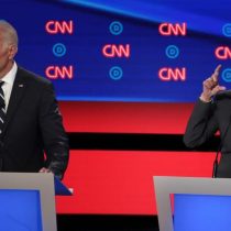 Segundo debate demócrata se centra en críticas a Biden