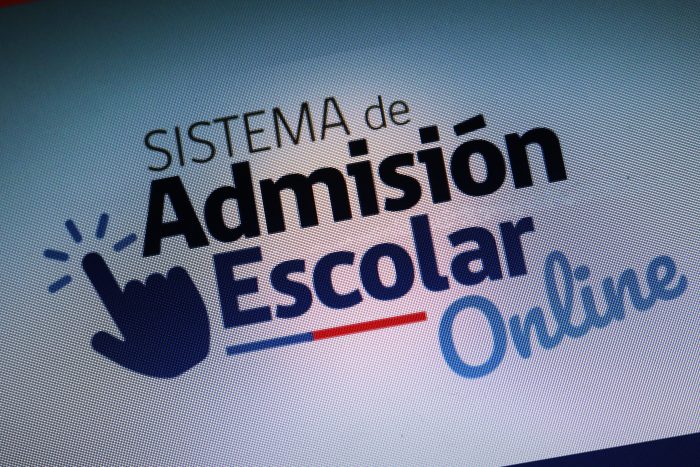 Problemas a la hora de postular a través de iPhone marcó la partida del Sistema de Admisión Escolar en 6 regiones Problemas a la hora de postular a través de iPhone marcó la partida del Sistema de Admisión Escolar en 6 regiones