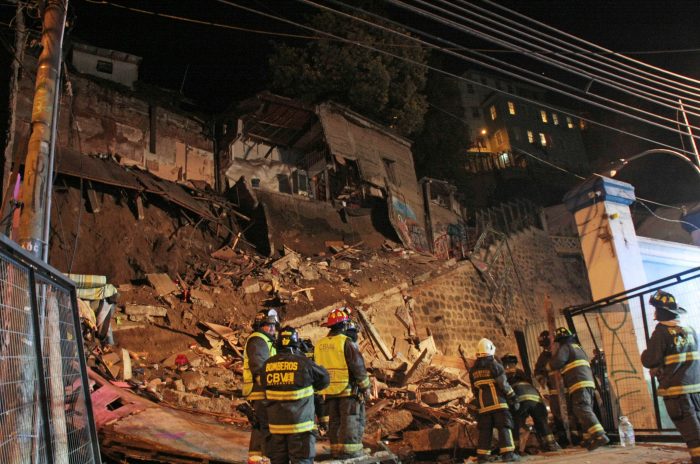 Derrumbe en Valparaíso: intendente Martínez confirma seis víctimas fatales y no descarta que haya más fallecidos