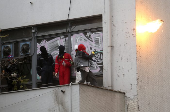 Centro de Alumnos acusa red de “agentes externos” tras desmanes en el Instituto Nacional Centro de Alumnos acusa red de