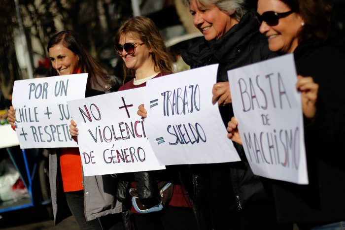 Convertidas en piedra: una perspectiva económica de los problemas de acceso a la justicia para las mujeres Convertidas en piedra: una perspectiva económica de los problemas de acceso a la justicia para las mujeres