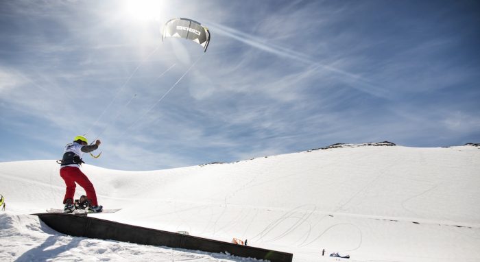 Snowkite Fest Corralco: ya se prepara el campeonato que combina el deporte de vela y nieve Snowkite Fest Corralco: ya se prepara el campeonato que combina el deporte de vela y nieve