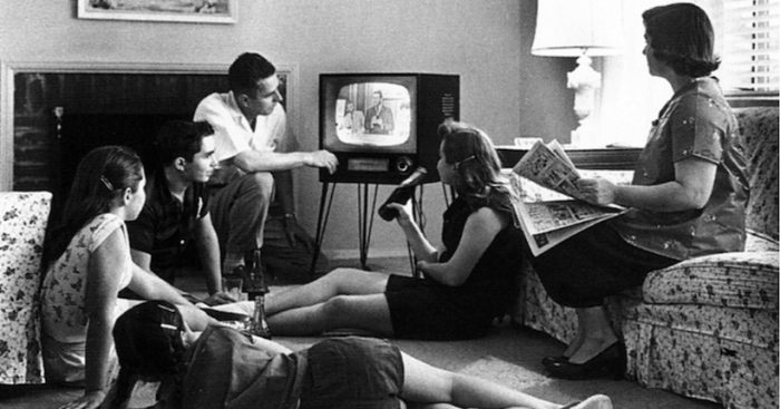En casa: televisión y coronavirus En casa: televisión y coronavirus