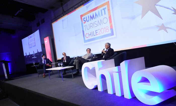 Industria del turismo se reúne para abordar oferta informal, promoción y COP25 Industria del turismo se reúne para abordar oferta informal, promoción y COP25