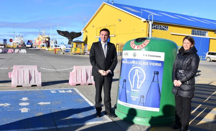 Nuevas campanas de reciclaje de vidrio en Punta Arenas se suman a iniciativa Magallanes Elige Vidrio Nuevas campanas de reciclaje de vidrio en Punta Arenas se suman a iniciativa Magallanes Elige Vidrio