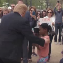 “Eres una desgracia para el mundo”: la frase de una niña con el doble de Donald Trump que se hizo viral