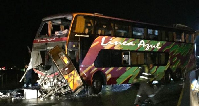 Ministerio de Transporte cancela permisos a Línea Azul tras accidente de bus que tenía la patente adulterada Ministerio de Transporte cancela permisos a Línea Azul tras accidente de bus que tenía la patente adulterada
